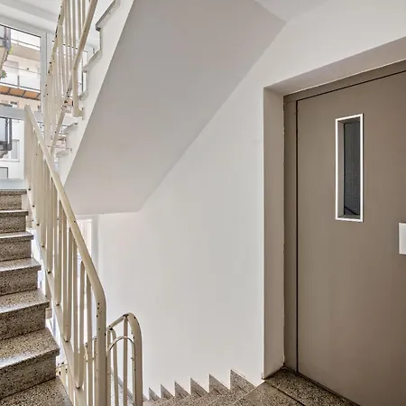 Aldars 2 Apartment *