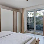 Aldars Urban Trio Suite No. 2 Διαμέρισμα