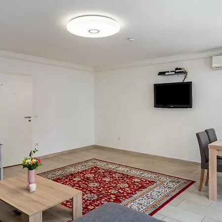 Apartment Aldars 2 *